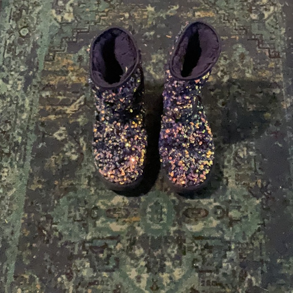 Cute sparkly boots ugga